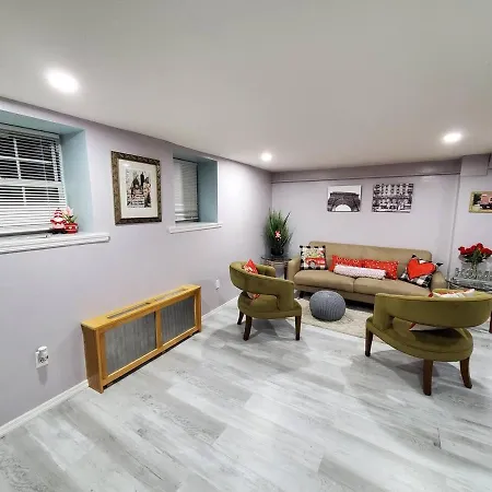 Lovely 2 Bedroom Apartment With 2 Entrance And Parking New York Exterior photo