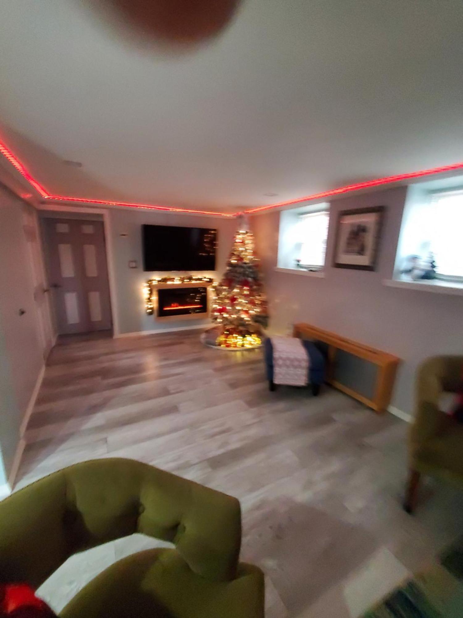 Lovely 2 Bedroom With 2 Entrance And Parking Appartamento *