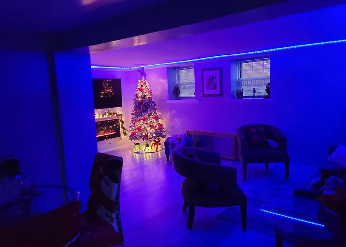Lovely 2 Bedroom Apartment With 2 Entrance And Parking